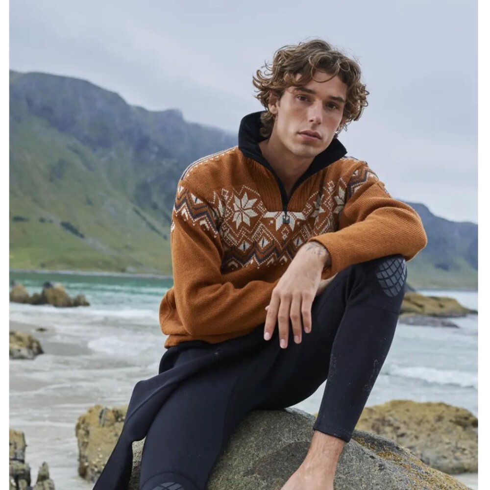Dale of Norway - Fongen Men's Windstopper Sweater: Copper/Off-white. Size Medium